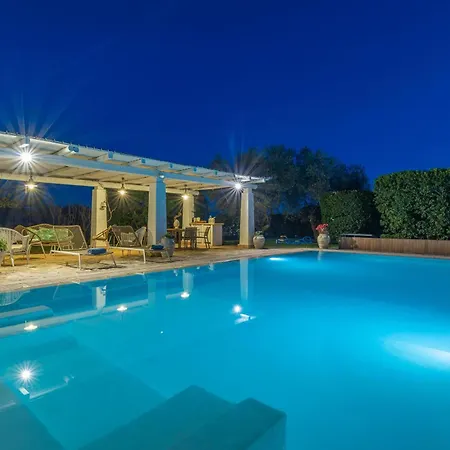 Villa Trullo Patricia Pool *