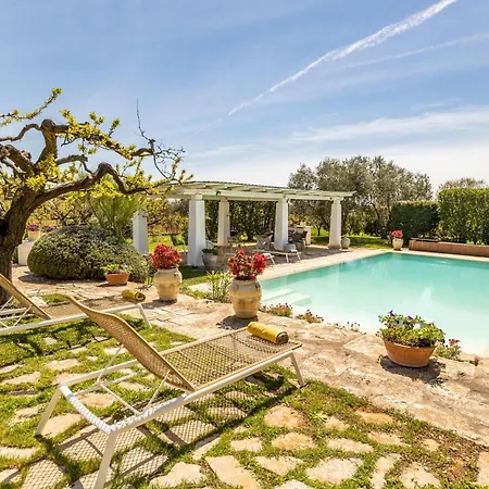 Trullo Patricia Pool * Чистернино
